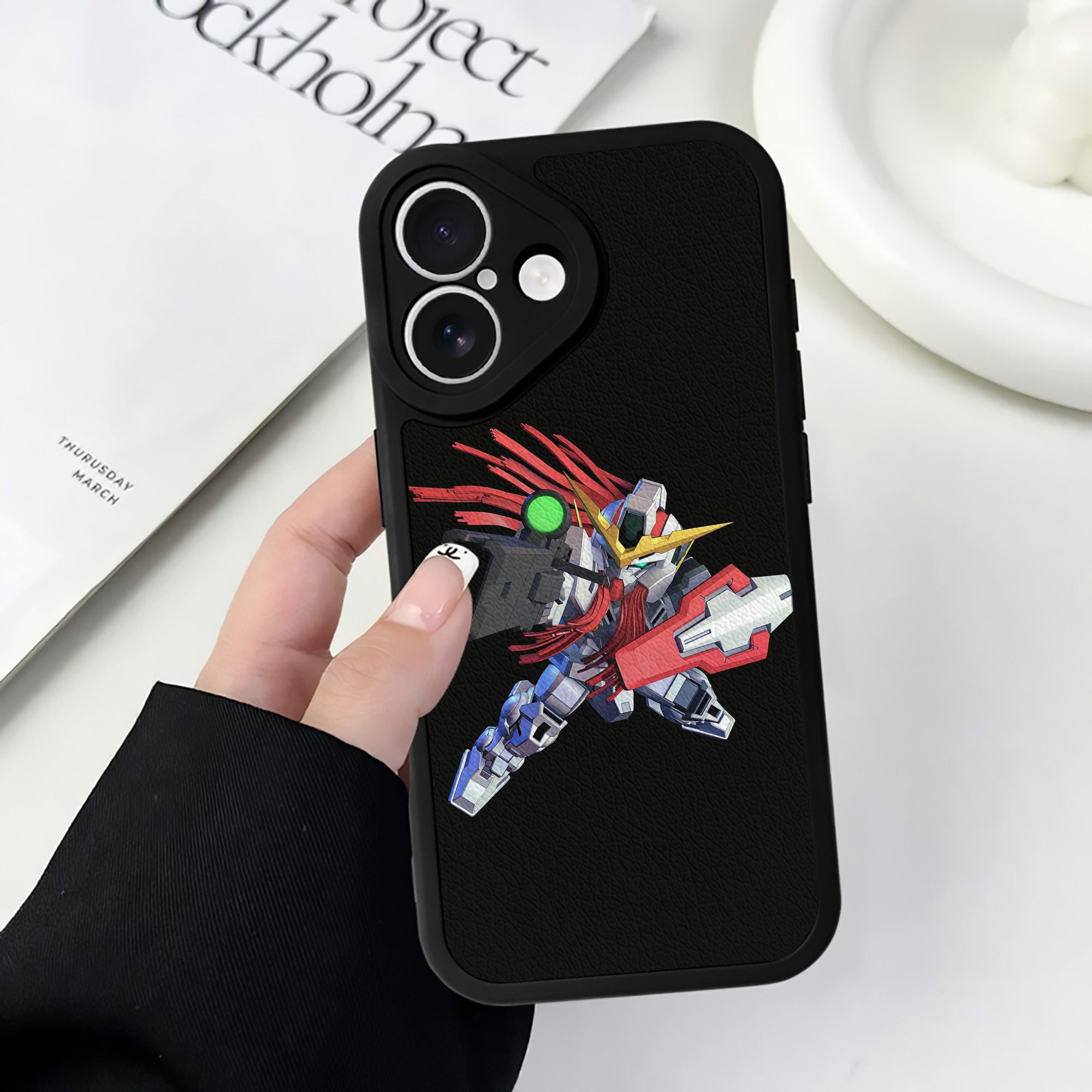 （画像用） 機動戦士ガンダム Mobile Suit Gundam 【iPhone 16シリーズ対応】シリコンスマホケース（レザー調） 材質：シリコン